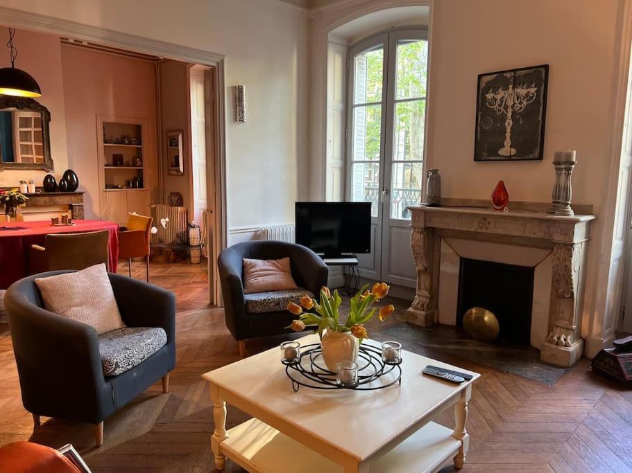 Coeur De Ville, Garage Prive Et Gratuit Avec Terrasse ! Cahors Bagian luar foto