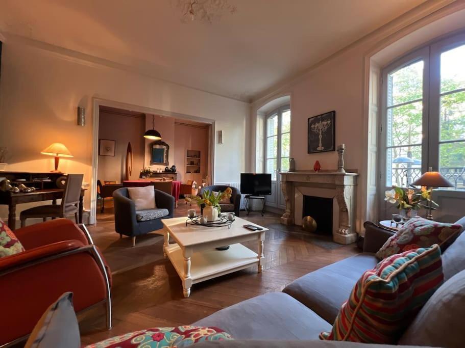 Coeur De Ville, Garage Prive Et Gratuit Avec Terrasse ! Cahors Bagian luar foto
