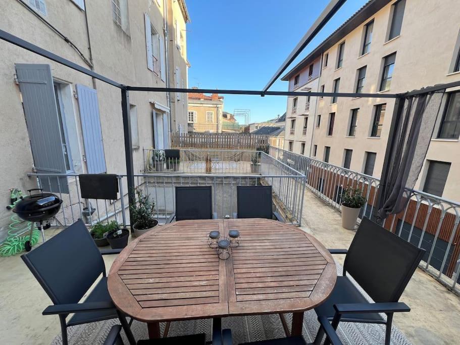 Coeur De Ville, Garage Prive Et Gratuit Avec Terrasse ! Cahors Bagian luar foto